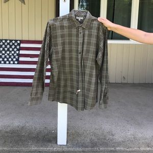 Men’s Burberry long sleeve dress shirt 👕 👔